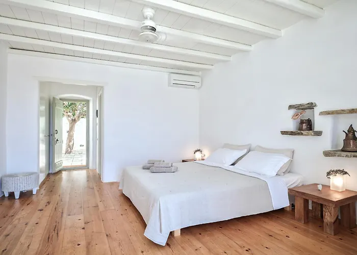 Ekavi Filizi - Seaside Just Outside Of Naousa