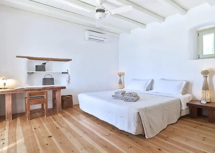 Ekavi Filizi - Seaside Just Outside Of Villa Naousa